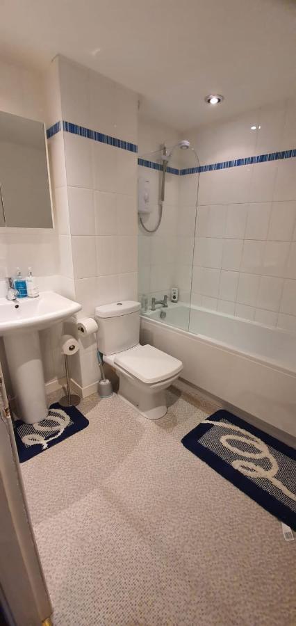 No 11 3 Bed Serviced Appartment Town Centre Герван Экстерьер фото
