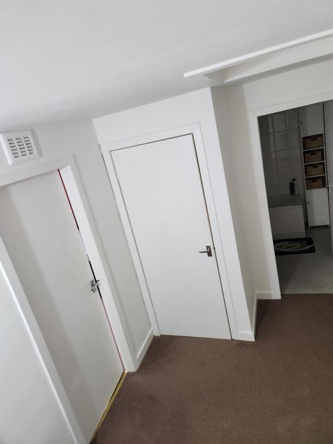 No 11 3 Bed Serviced Appartment Town Centre Герван Экстерьер фото
